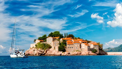 Island-hotel St. Stefan (Sveti Stefan), Montenegro - SimpleSail sailing routes
